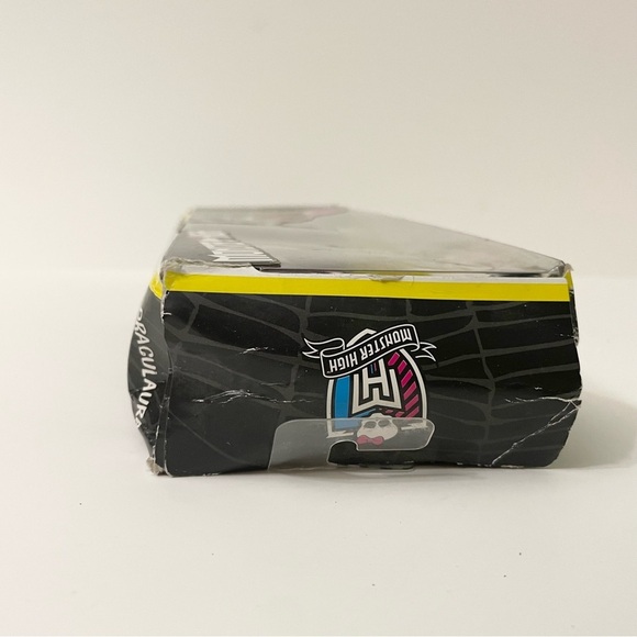 Monster High Draculaura Doll Damaged Box - Picture 16 of 16
